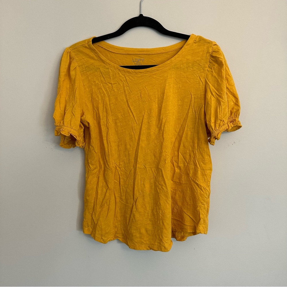 Women’s a medium Loft yellow cotton shirt